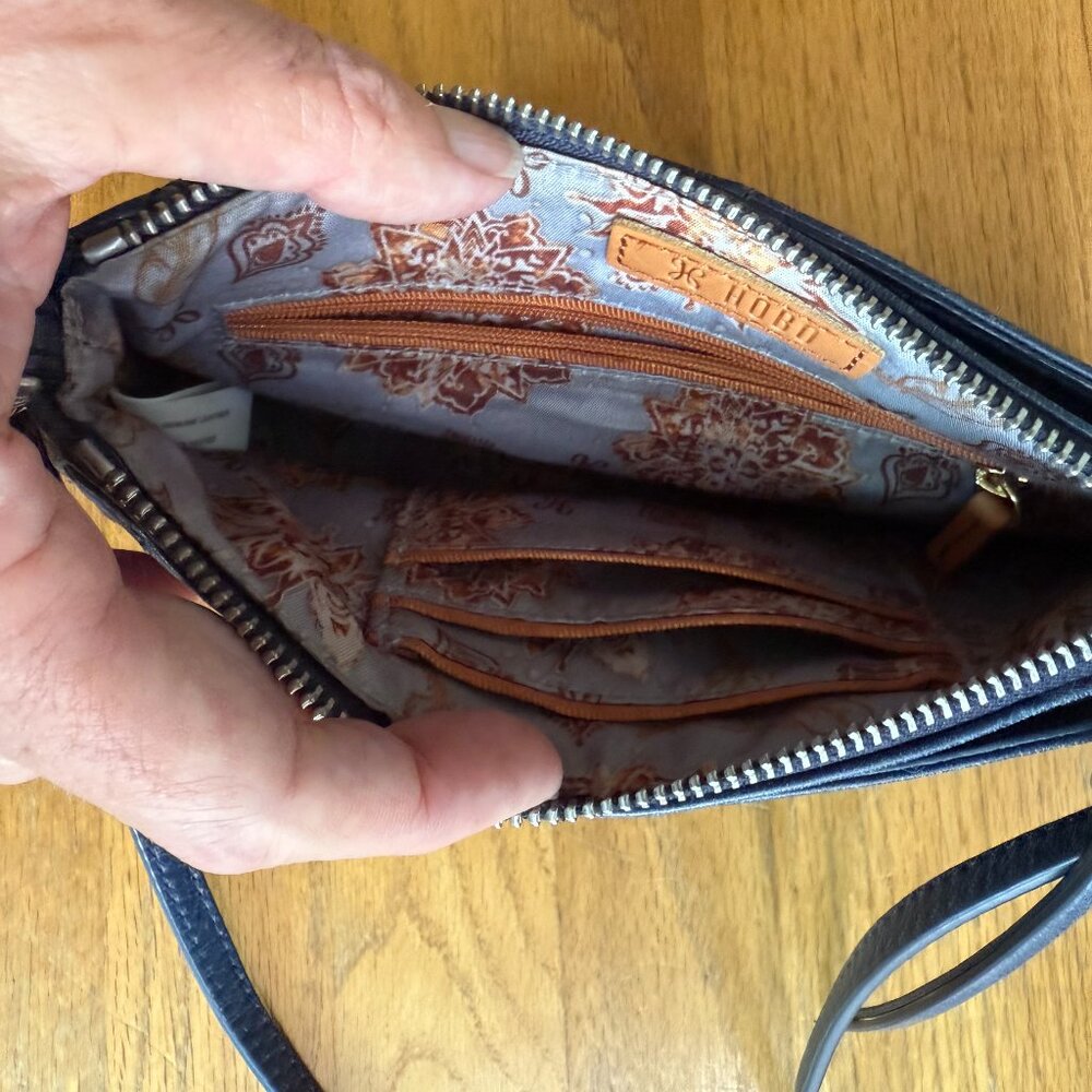 Hobo Cadence Leather Crossbody Purse Handbag Navy - Picture 4 of 7